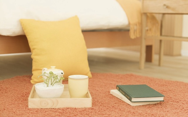 226316__mood-morning-bed-breakfast-cup-flower-book-pillow-wallpaper-photo_p